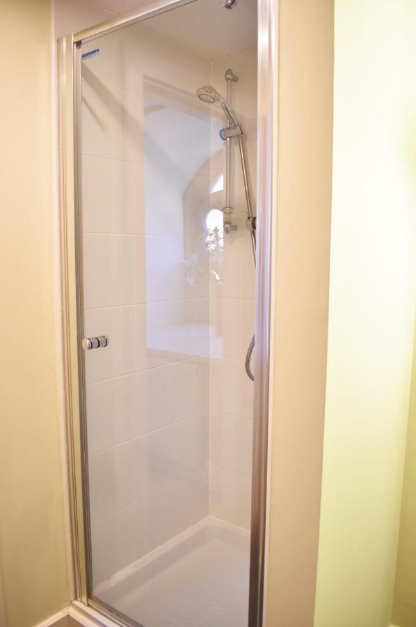 The Ross 2 Bedroom Apartment In Historic Abbey Fort Augustus Luaran gambar